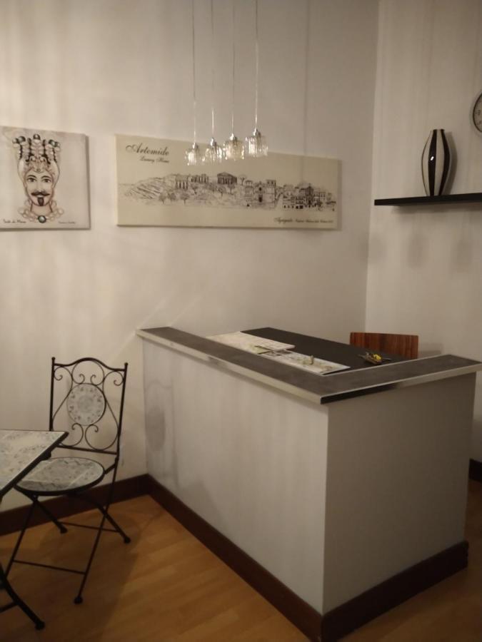 Artemide Rent Bedrooms อากริเจนโต ภายนอก รูปภาพ